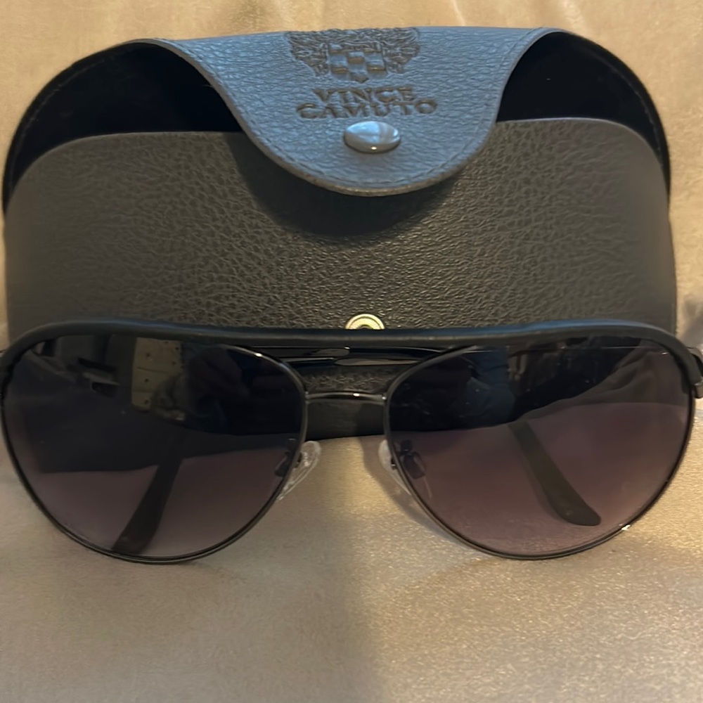 Vince Camuto aviator Sunglasses BC544
